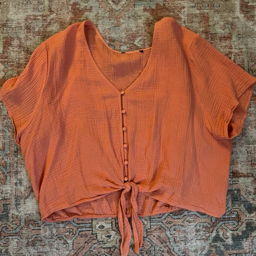 Forever 21 Peach Button Down Tie Front Cropped Cotton Shirt